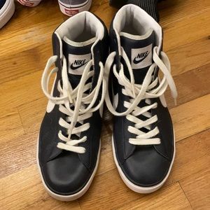 Rare Vintage Nike BRS Basketball/Tennis Shoe